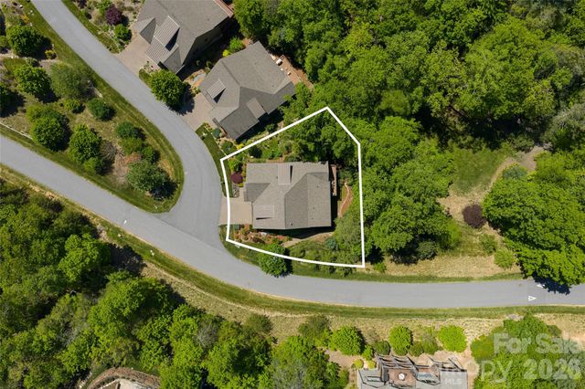 1 Still Creek Loop 1, Fairview, NC 28730