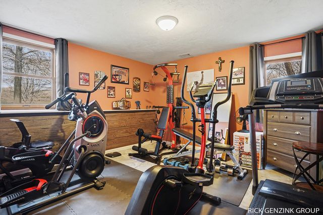 6260 Pine Crest Drive, Blendon Twp, MI 49464