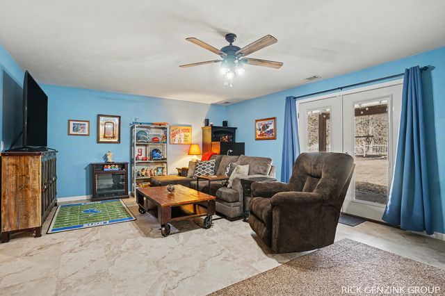 6260 Pine Crest Drive, Blendon Twp, MI 49464