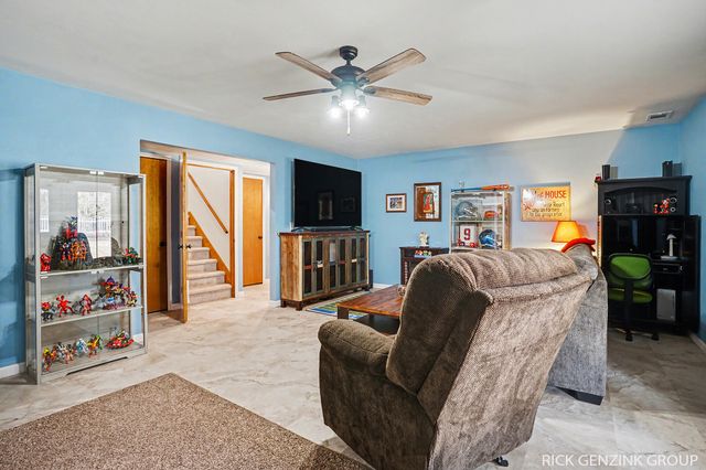 6260 Pine Crest Drive, Blendon Twp, MI 49464