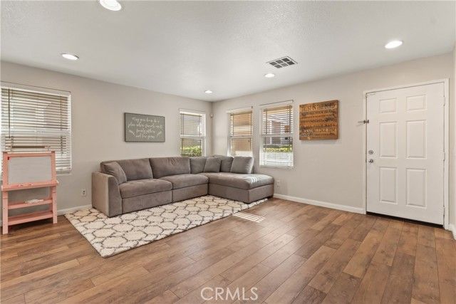 2614 Bellevue, Palmdale, CA 93550