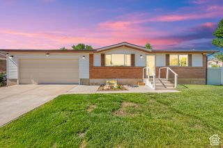 648 W 2200 N, Clinton, UT 84015