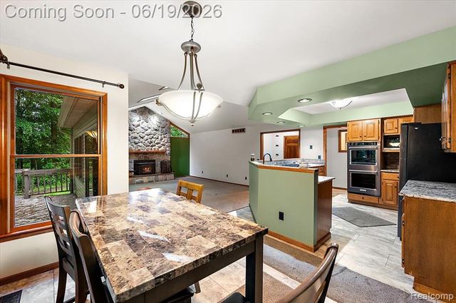 670 Rolling Acres Drive, Ortonville, MI 48462