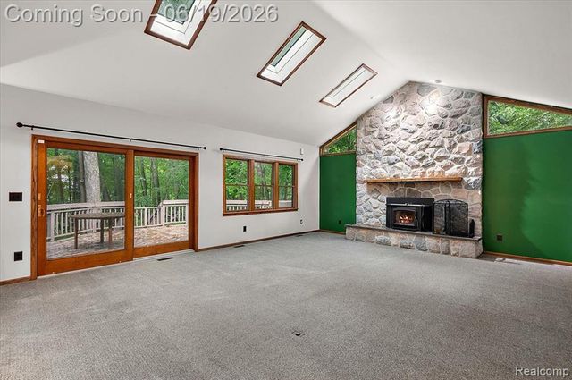 670 Rolling Acres Drive, Ortonville, MI 48462