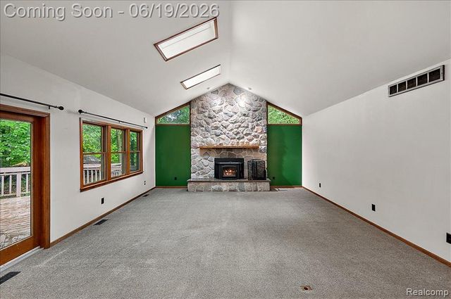 670 Rolling Acres Drive, Ortonville, MI 48462
