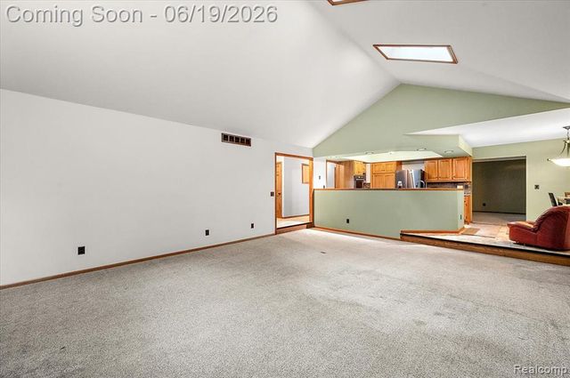 670 Rolling Acres Drive, Ortonville, MI 48462
