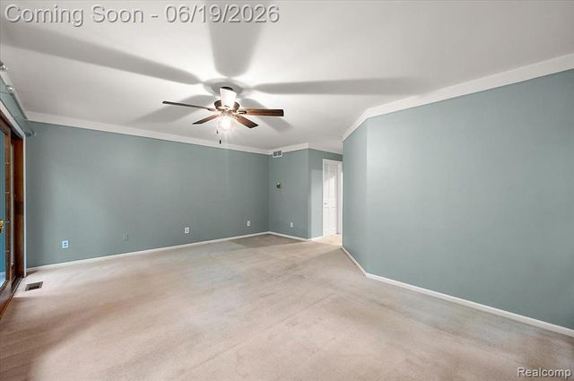670 Rolling Acres Drive, Ortonville, MI 48462