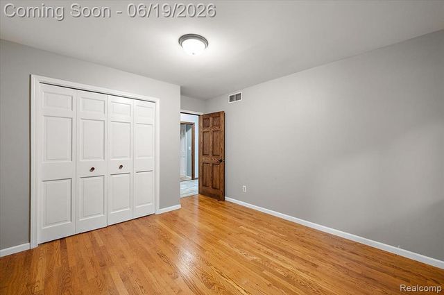 670 Rolling Acres Drive, Ortonville, MI 48462