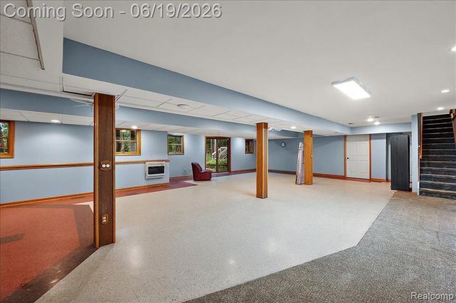 670 Rolling Acres Drive, Ortonville, MI 48462