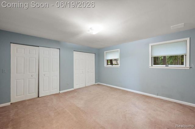 670 Rolling Acres Drive, Ortonville, MI 48462
