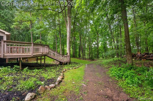 670 Rolling Acres Drive, Ortonville, MI 48462