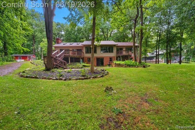 670 Rolling Acres Drive, Ortonville, MI 48462