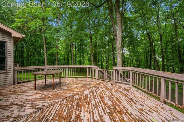 670 Rolling Acres Drive, Ortonville, MI 48462