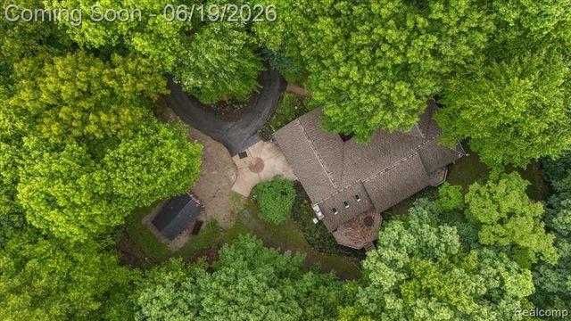670 Rolling Acres Drive, Ortonville, MI 48462