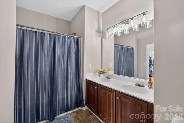 10810 Princeton Village Drive, Charlotte, NC 28277