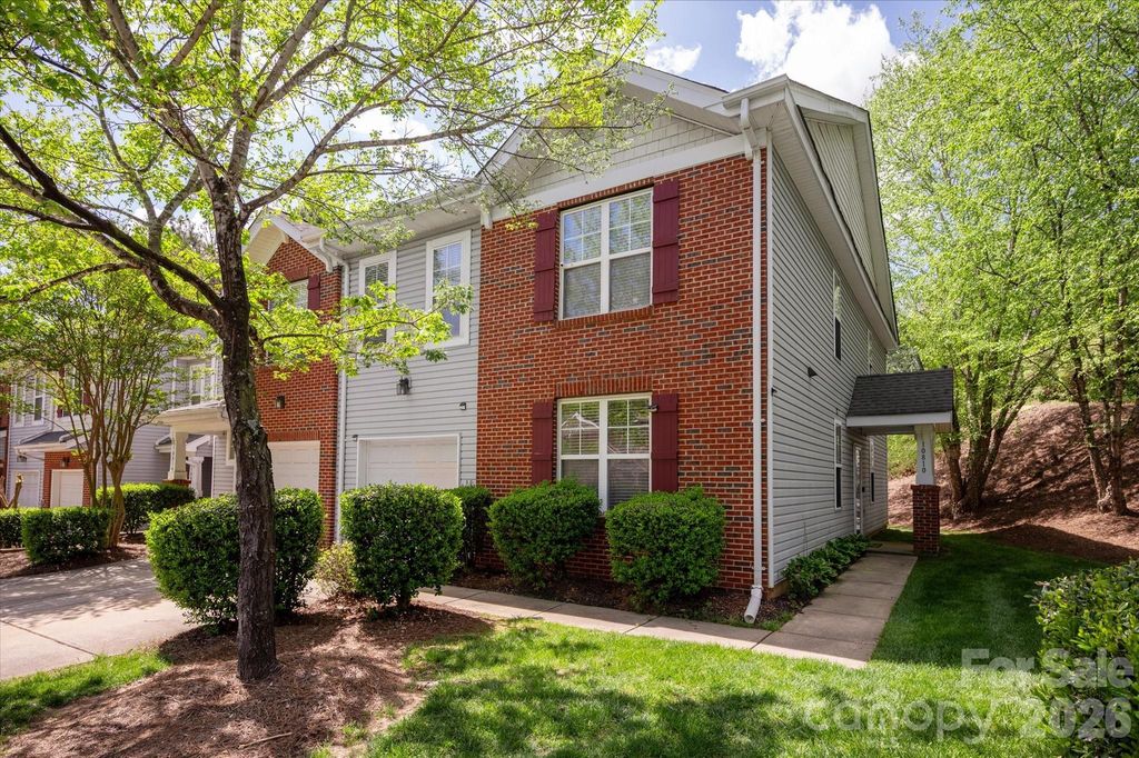 10810 Princeton Village Drive, Charlotte, NC 28277