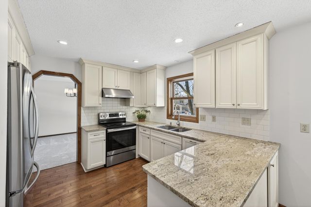 4635 Shenandoah Lane N, Plymouth, MN 55446