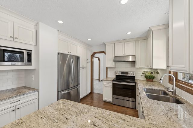 4635 Shenandoah Lane N, Plymouth, MN 55446