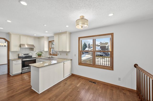 4635 Shenandoah Lane N, Plymouth, MN 55446