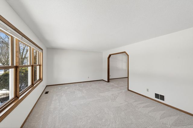 4635 Shenandoah Lane N, Plymouth, MN 55446