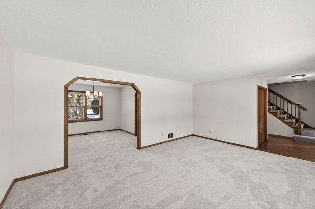 4635 Shenandoah Lane N, Plymouth, MN 55446