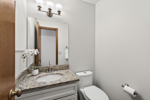 4635 Shenandoah Lane N, Plymouth, MN 55446