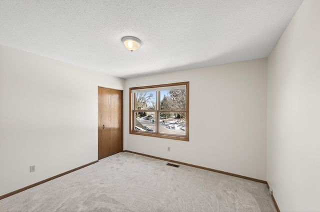 4635 Shenandoah Lane N, Plymouth, MN 55446