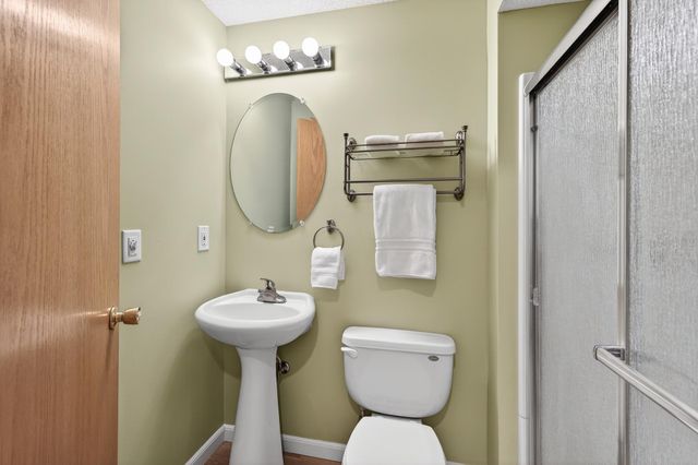 4635 Shenandoah Lane N, Plymouth, MN 55446