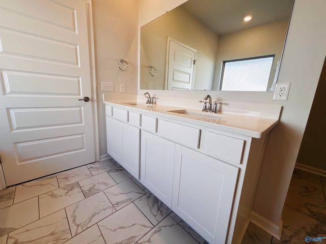 215 Paca Lane, Huntsville, AL 35811