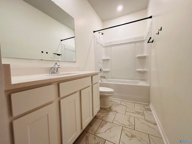 215 Paca Lane, Huntsville, AL 35811