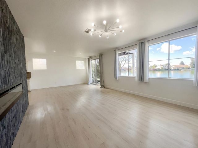 2724 Bertolani Cir, Elk Grove, CA 95758