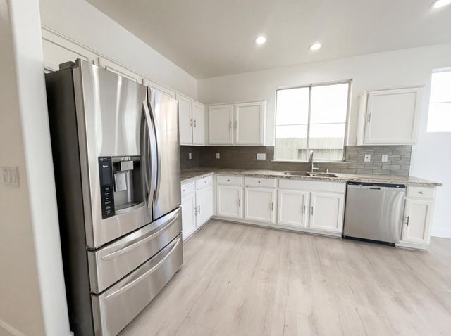 2724 Bertolani Cir, Elk Grove, CA 95758