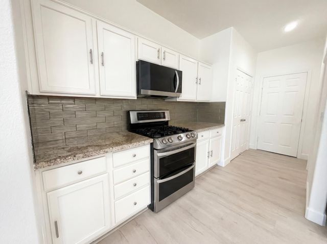 2724 Bertolani Cir, Elk Grove, CA 95758