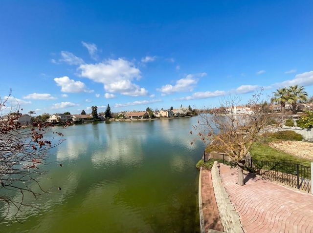 2724 Bertolani Cir, Elk Grove, CA 95758