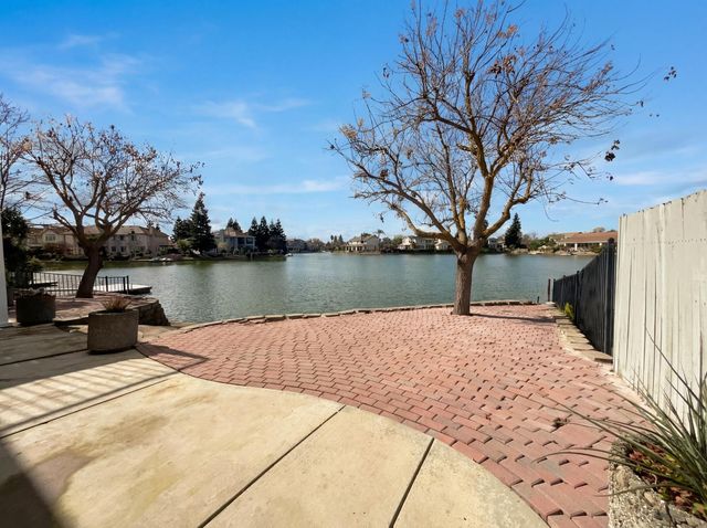 2724 Bertolani Cir, Elk Grove, CA 95758