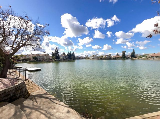 2724 Bertolani Cir, Elk Grove, CA 95758