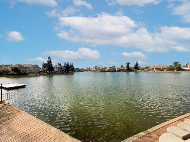 2724 Bertolani Cir, Elk Grove, CA 95758