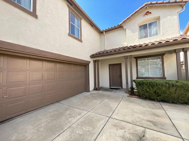 2724 Bertolani Cir, Elk Grove, CA 95758