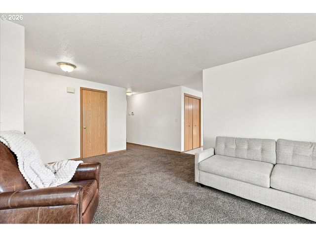 10808 Ne 22ND Pl, Vancouver, WA 98686