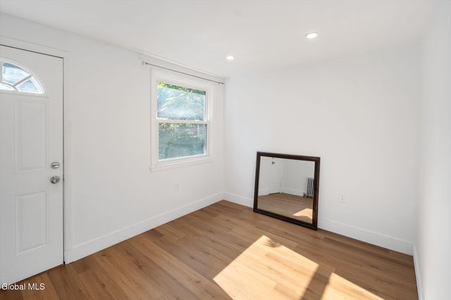 60 Bradford Street, Albany, NY 12206