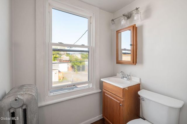 60 Bradford Street, Albany, NY 12206