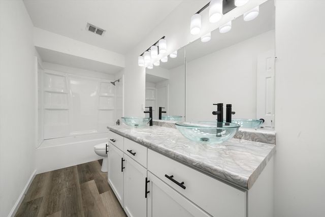 9762 IL Route 76, Belvidere, IL 61008