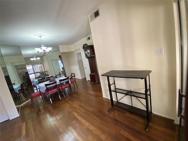 2207 S Braeswood Boulevard 42H, Houston, TX 77030