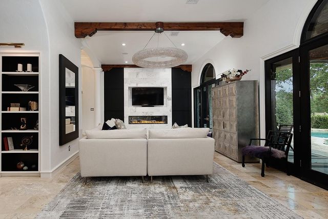 30 Player Green Place, The Woodlands, TX 77382