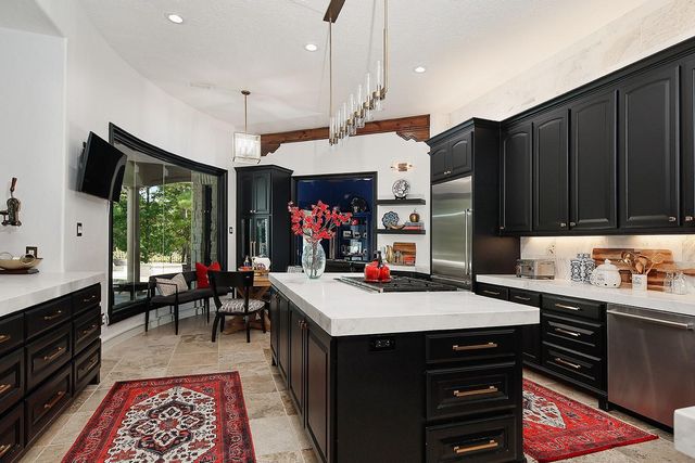 30 Player Green Place, The Woodlands, TX 77382