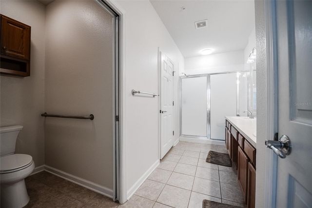 2242 KINGS PALACE DRIVE 2242, Riverview, FL 33578