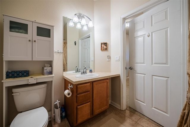 2242 KINGS PALACE DRIVE 2242, Riverview, FL 33578