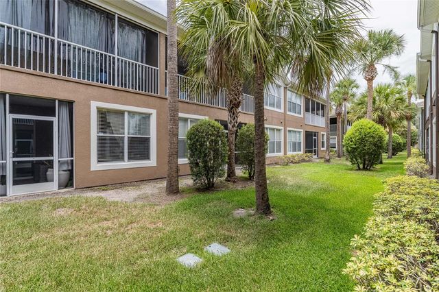2242 KINGS PALACE DRIVE 2242, Riverview, FL 33578
