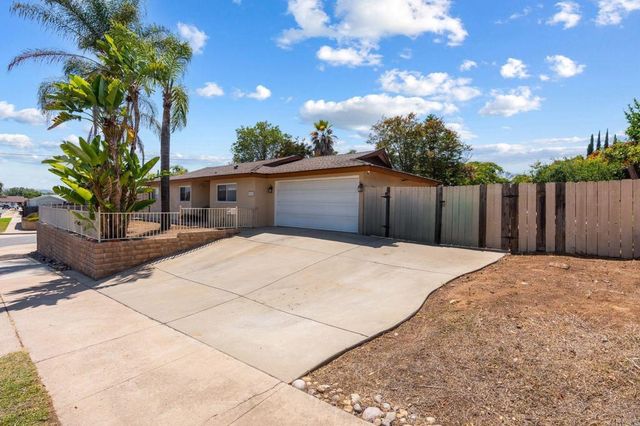 9644 E Hartland Circle, Santee, CA 92071