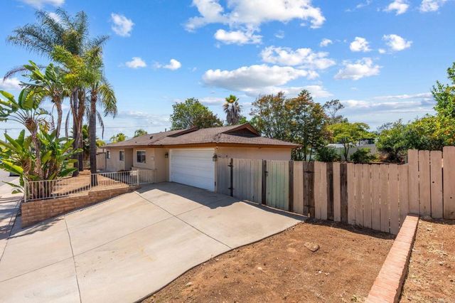 9644 E Hartland Circle, Santee, CA 92071